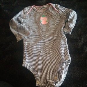 💜3/$5💜Carters Baby girls onesie